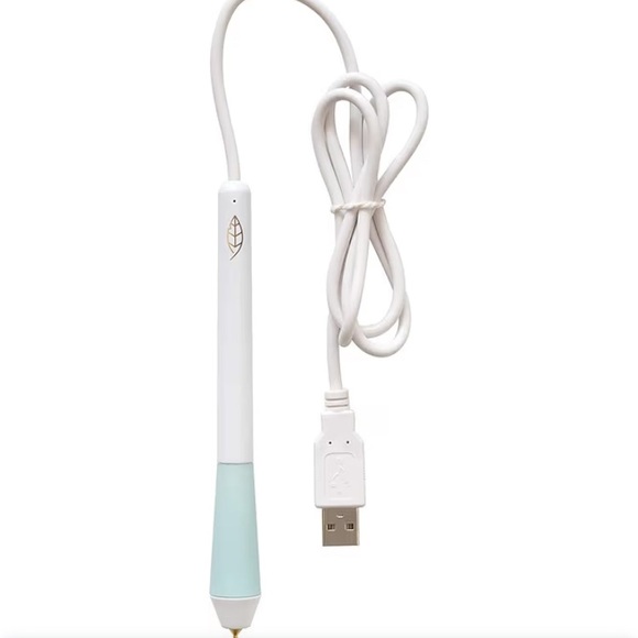 We R Memory Keepers Freestyle Foil Quill W/ Assorted Hot Foil Sheets and Rolls - Picture 3 of 13